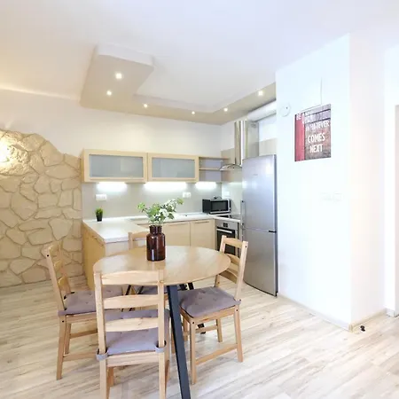 Superior Panska, 2 Rooms, 1 Bedroom, Metro! 24h Reception! *